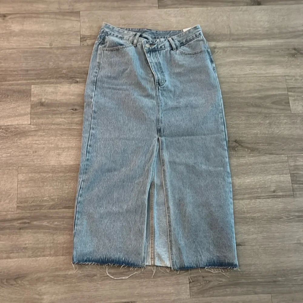 SHEIN Light Blue Denim Jeans
